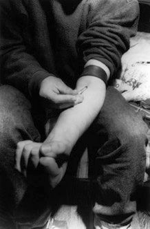 20061027042449-junkie.jpg