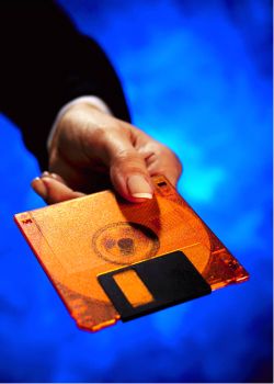 20061030073659-diskette.jpg