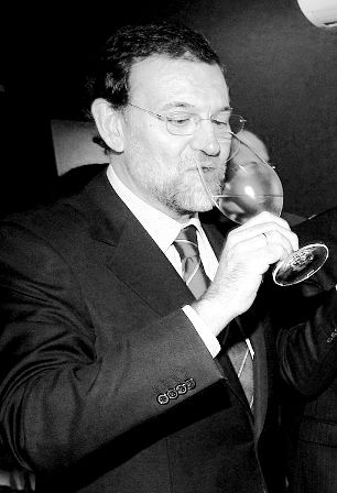 20080209231024-rajoyvino.jpg