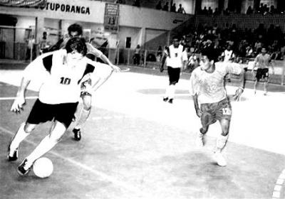 20080618183929-futsal.jpg