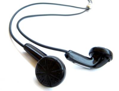 20090423164055-earphones.jpg