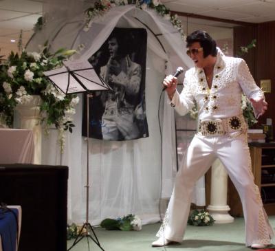 20090517210446-elvis-casamento.jpg