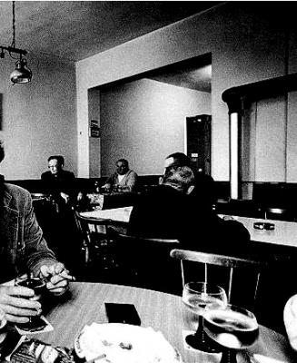 20090716194446-bar.jpg